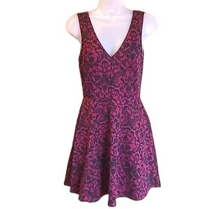 Forever 21 Mini A-line Skater Dress Floral Damask Print V-Neck Stretch Cocktail